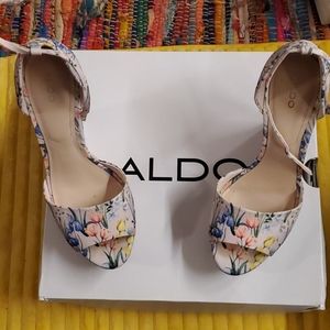 Aldo wedges